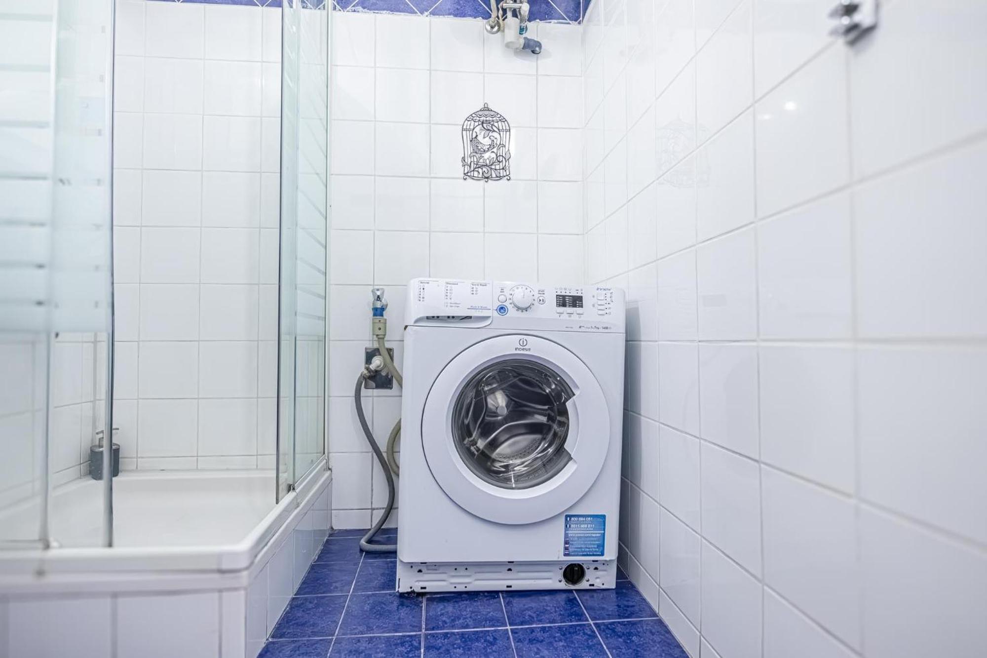 Cozy 1br - Perfect For Long Wien